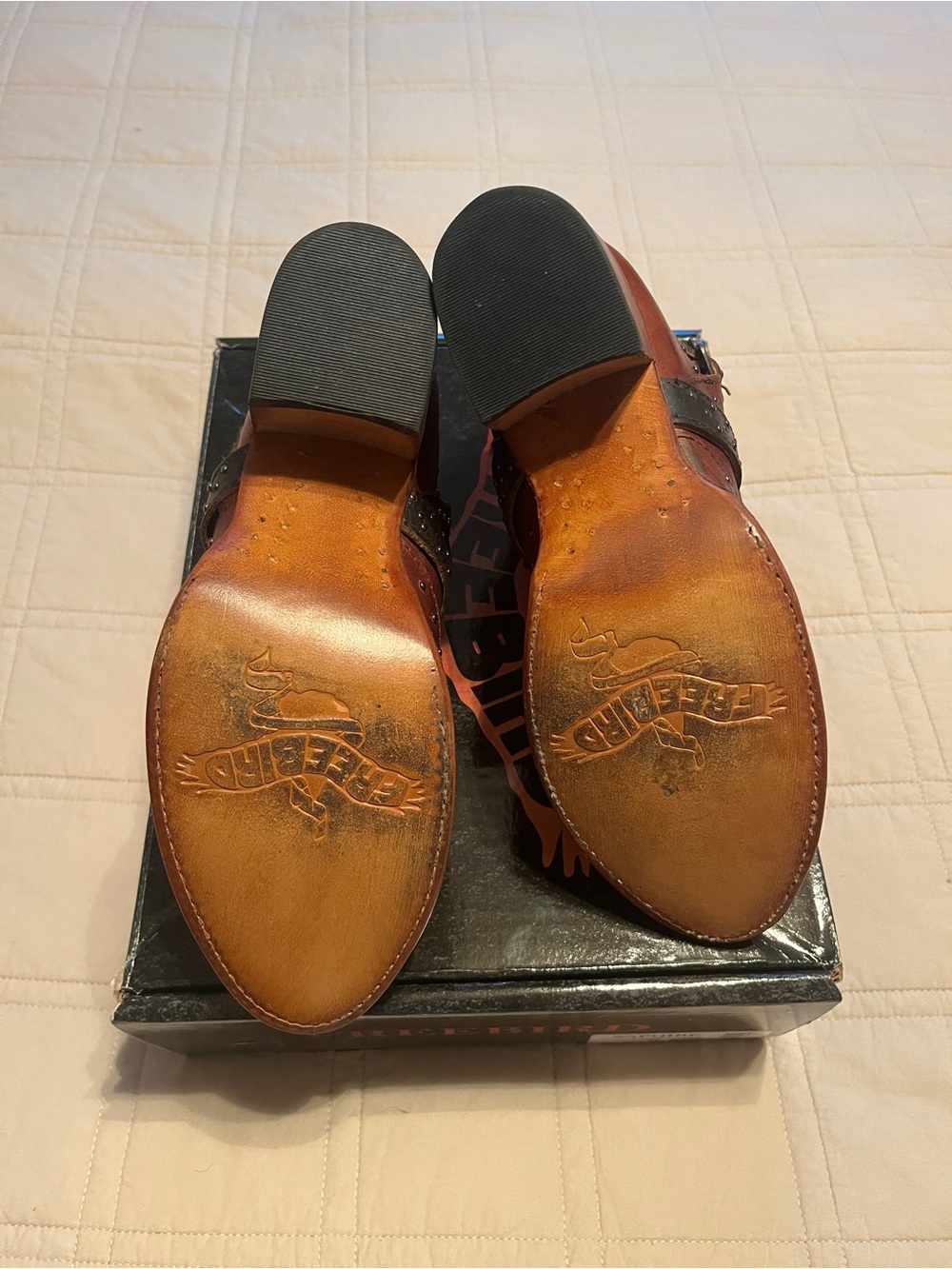 Freebird Saphire Cognac shoes
New in box. Size 8 - Picture 5 of 7